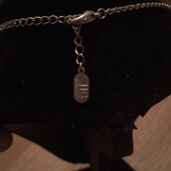 J LO “T” in heart silvertone Necklace with bling - Picture 2 of 2